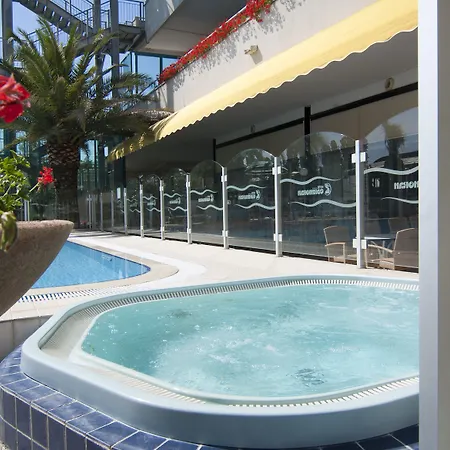 Cormoran 4* Κατόλικα