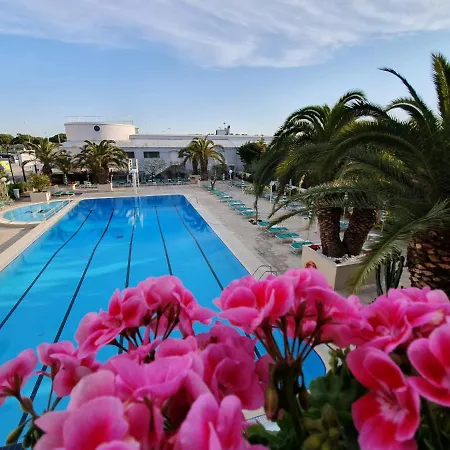 Hotel Cormoran 4*