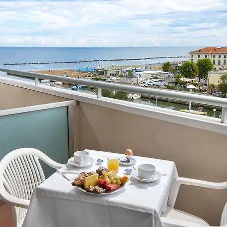 Hotel Cormoran 4*